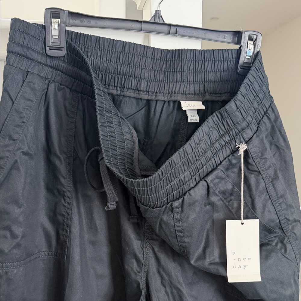 a new day Black Cropped Ankle Pants